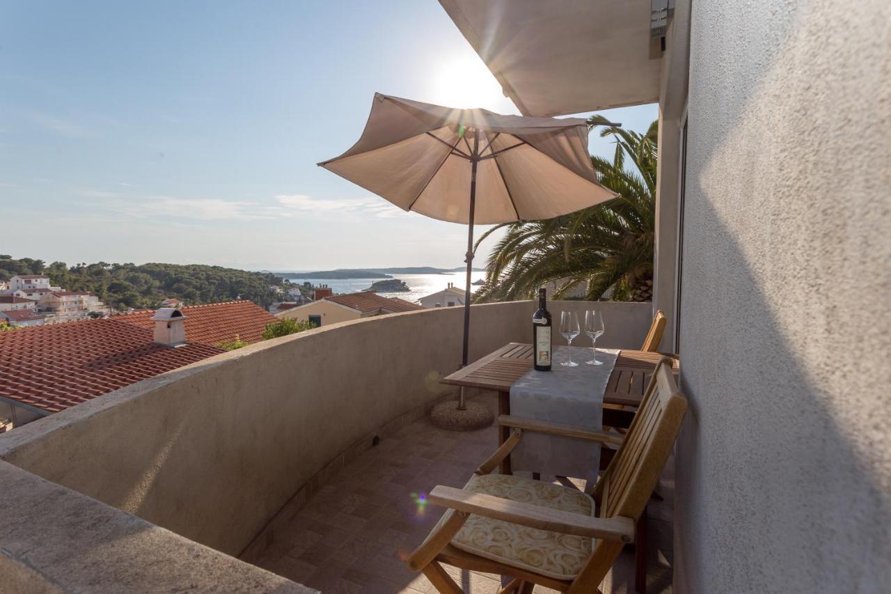 Lucy Apartment Hvar Town